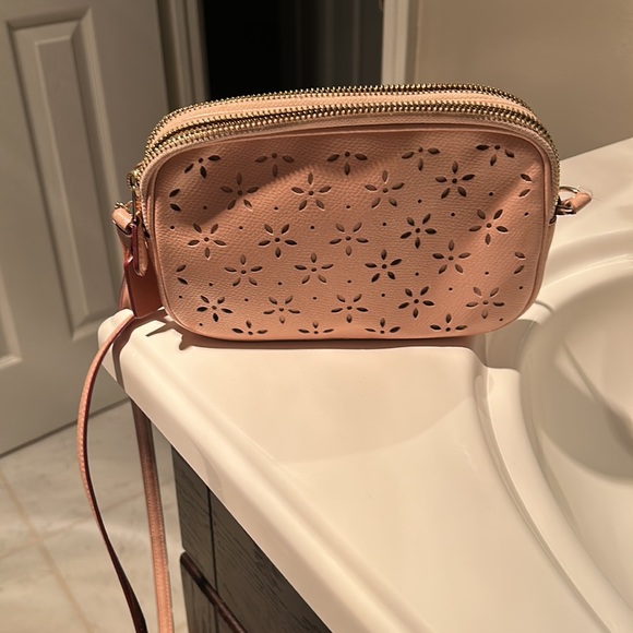 Coach laser cut crossbody bag - Picture 2 of 6